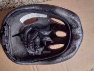 Zachovalá cyklistická prilba. (4/4)