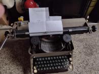 Starožitný písací stroj (4/6)