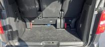 Prenájom auta 7-miestne vozidlo Peugeot Traveller (8/8)