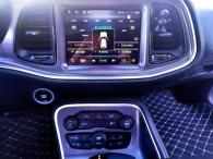 Dodge Challenger 5.7 V8 HEMI (11/20)